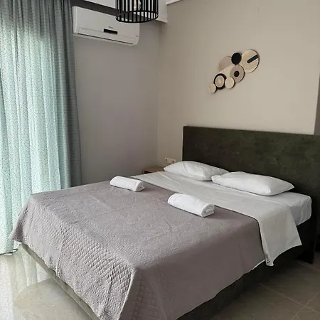 Apartahotel Lia Paralía