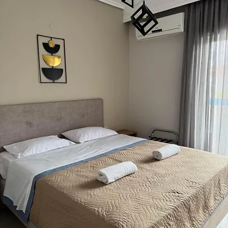 Lia Aparthotel